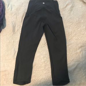 lululemon athletica Pants - Cropped legging lululemon athletica Pants - Cropped legging